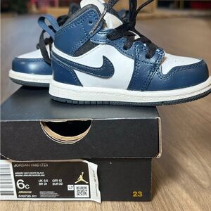 Nike Jordan 1 Toddler Sneakers - Navy and White 6c